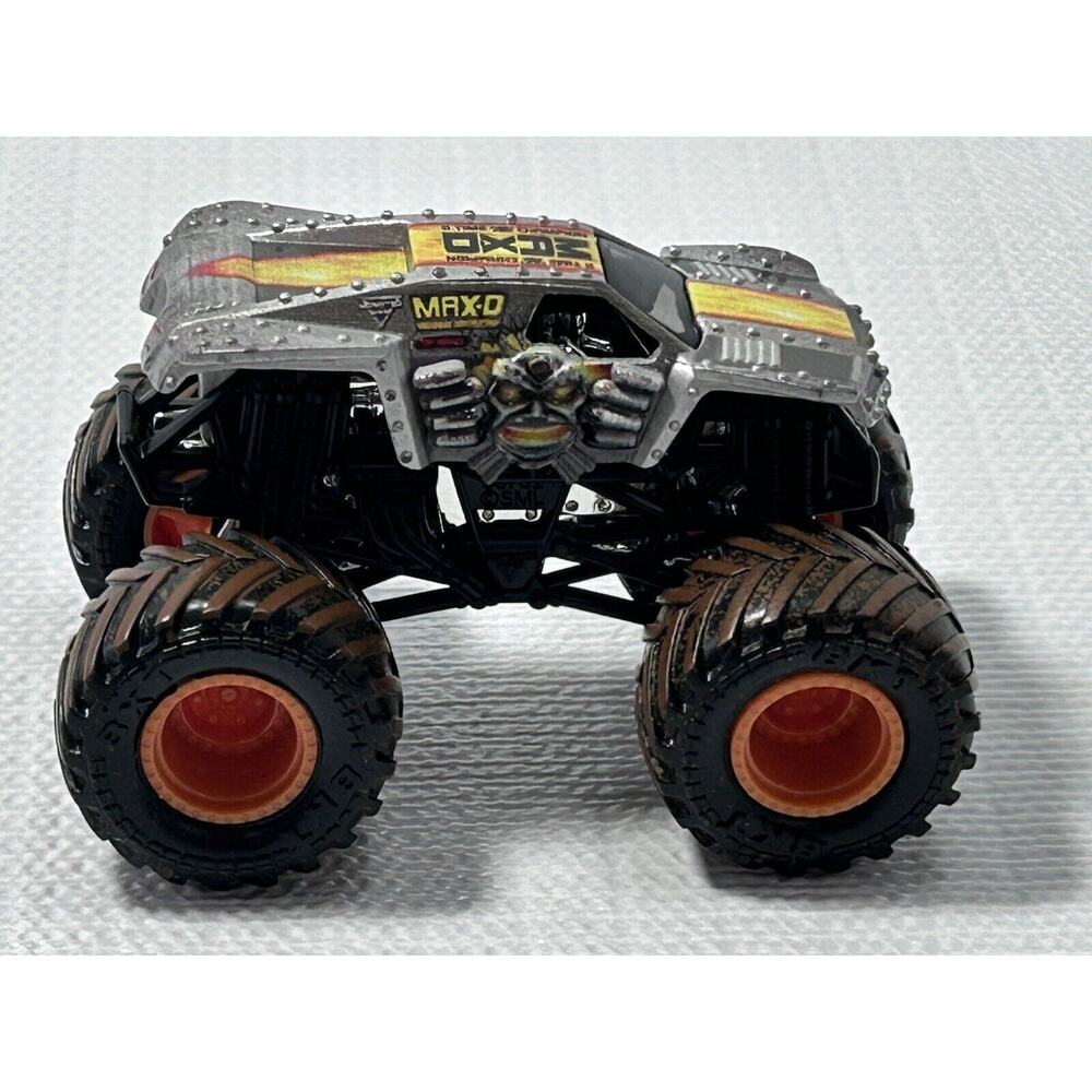 Max D Monster Jam Monster truck toy silver‎ collection 1:64 Grey Orange
